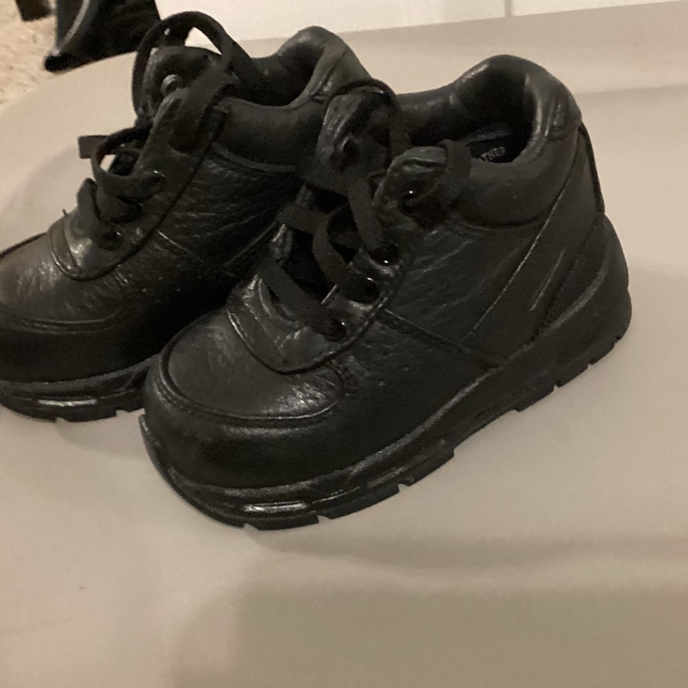 Toddler Nike boots